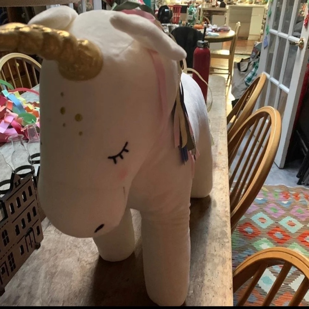 Unicorn and Horse